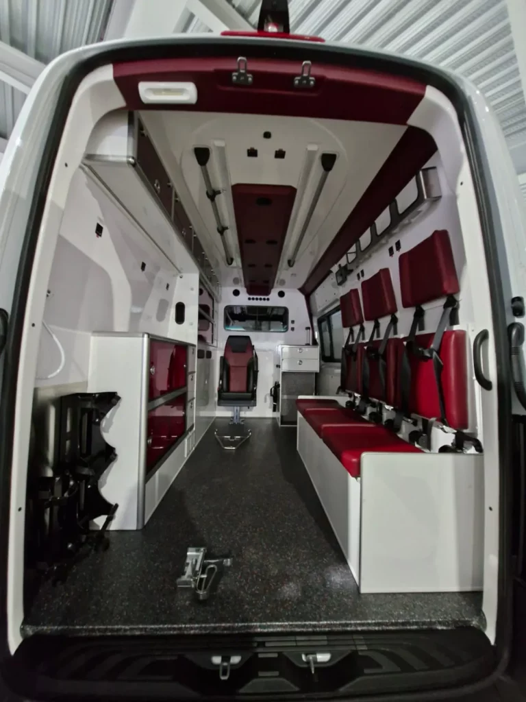 vue extérieur ambulance sur mesure