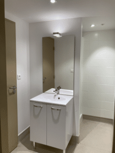 03 photo salle de bain MFR (1)